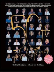 Boek 50+ Guts & Glory van Jolanda van der Steen en Cynthia Noordoven