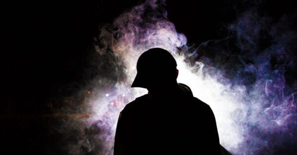 Voorbeeld van verleden tijd en tegenwoordige tijd in je boek door Rowan Duin, schrijfcoach en boekredacteur.